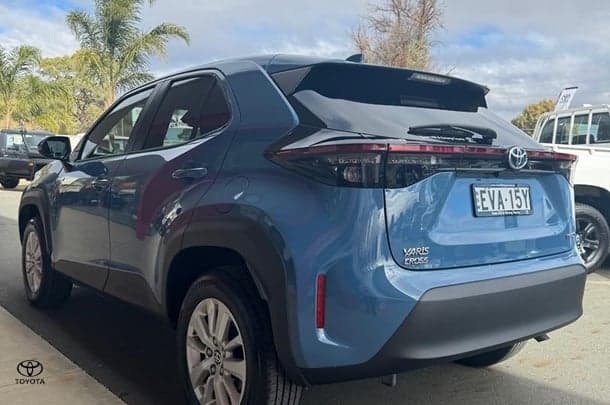 2022 Toyota Yaris Cross Hybrid GXL image 6