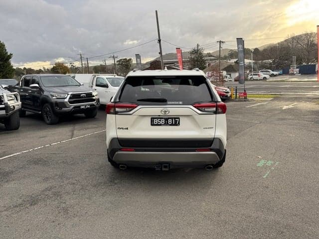 2021 Toyota RAV4 Cruiser 2WD image 6