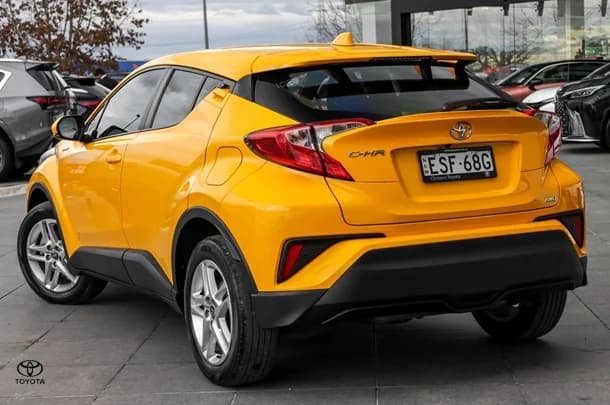 2021 Toyota CH-R GXL AWD image 3