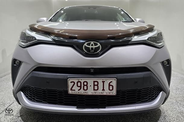 2021 Toyota C-HR Koba AWD image 6