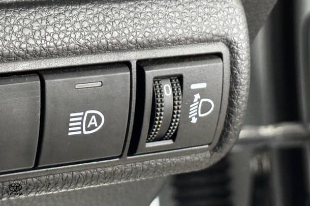 2022 Toyota Corolla Sedan Hybrid Ascent Sport image 29