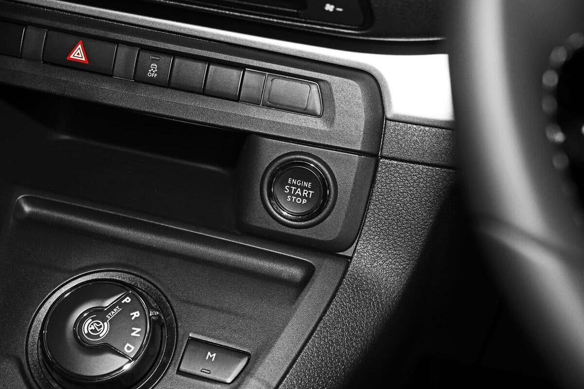 2024 Peugeot Expert Premium SWB Auto image 10