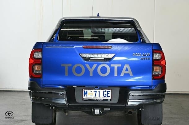 2023 Toyota Hilux SR5 image 22