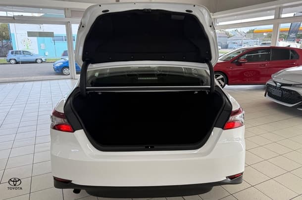 2023 Toyota Camry Hybrid Ascent image 13