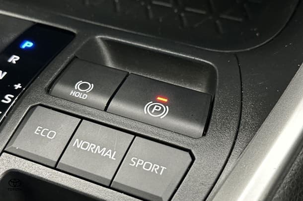 2023 Toyota Rav4 Hybrid GX-2WD image 27