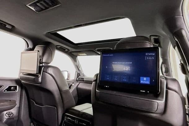 2022 Toyota LANDCRUISER Sahara ZX image 11