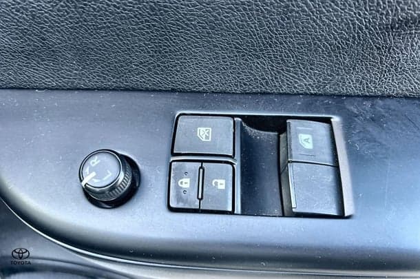 2021 Toyota Hilux Workmate image 13
