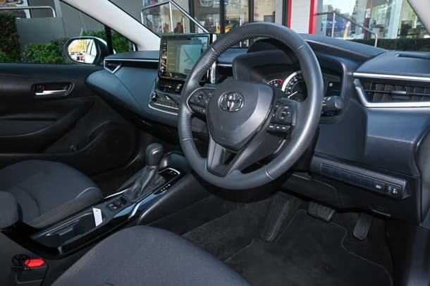 2021 TOYOTA Corolla Sedan SX image 7