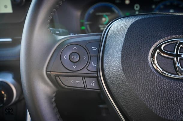 2024 Toyota RAV4 Hybrid XSE 2WD image 19