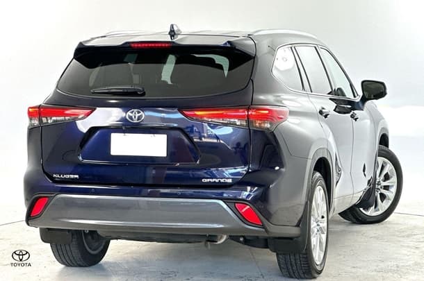 2023 Toyota Kluger 4x2 GRANDE image 9