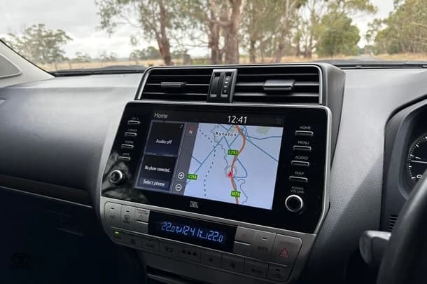 2021 Toyota Prado VX image 21