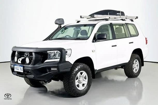 2020 Toyota LANDCRUISER GX image 4