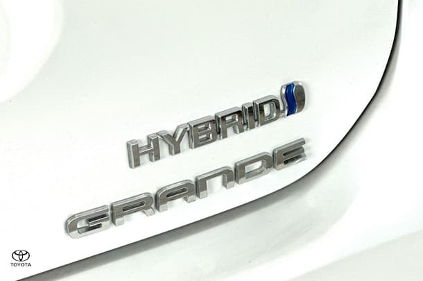 2024 Toyota Kluger Hybrid AWD GRANDE image 45