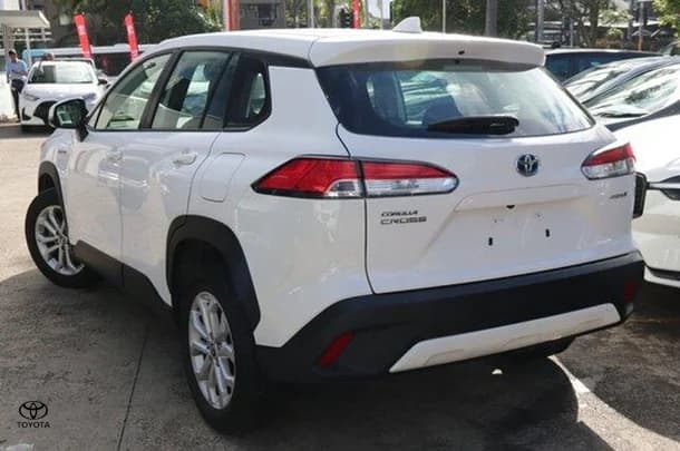 2023 Toyota Corolla Cross Hybrid GX image 3