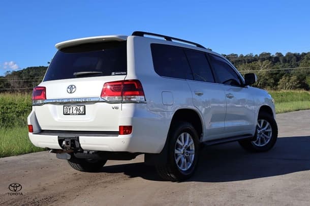 2018 Toyota Landcruiser VX image 6