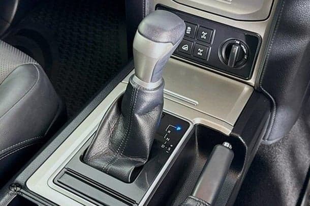 2023 Toyota Prado GXL image 16