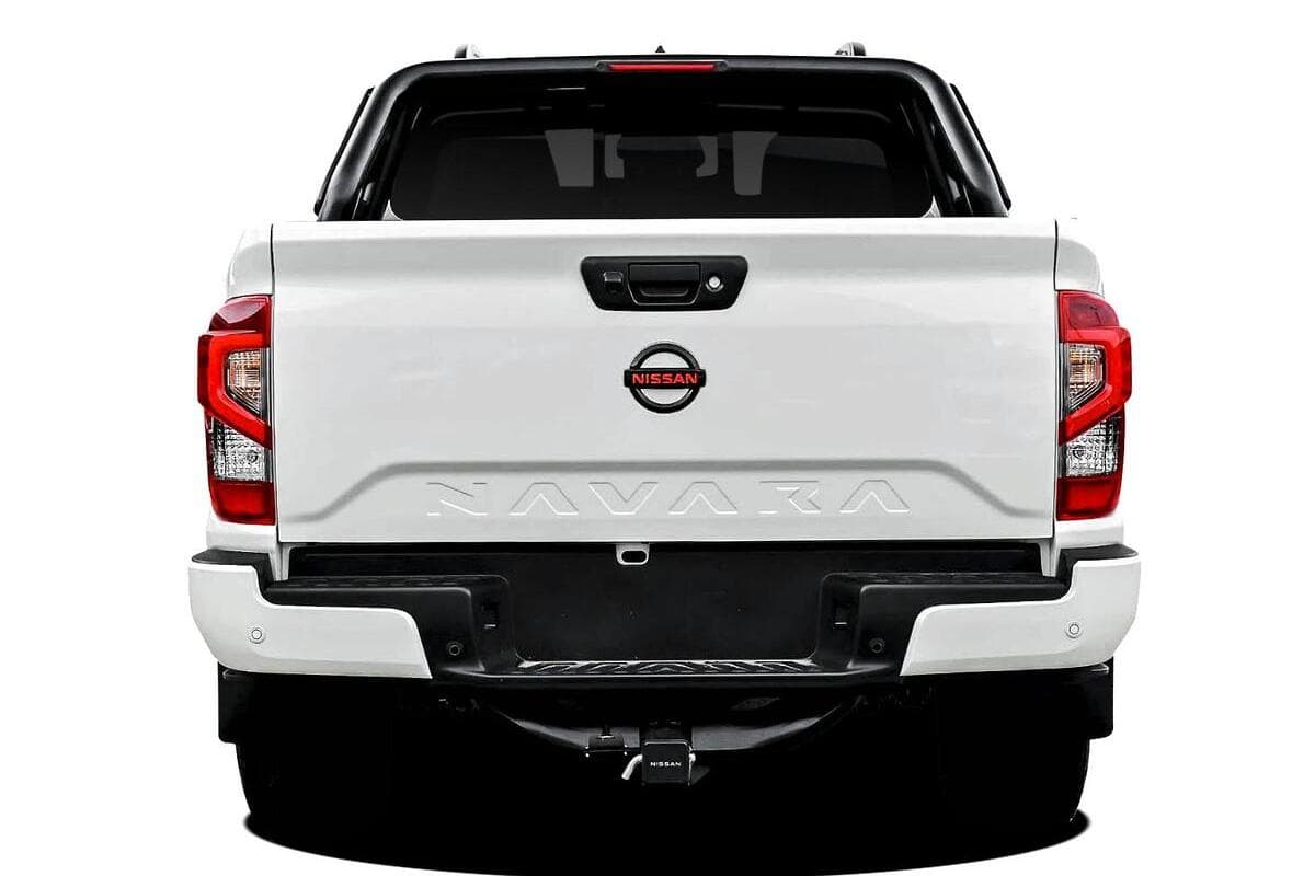 2024 Nissan Navara PRO-4X Warrior D23 Auto 4x4 MY24 Dual Cab image 3