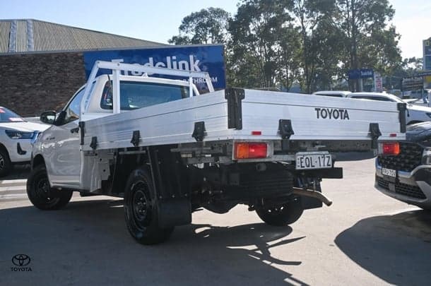 2021 Toyota HILUX Workmate image 2