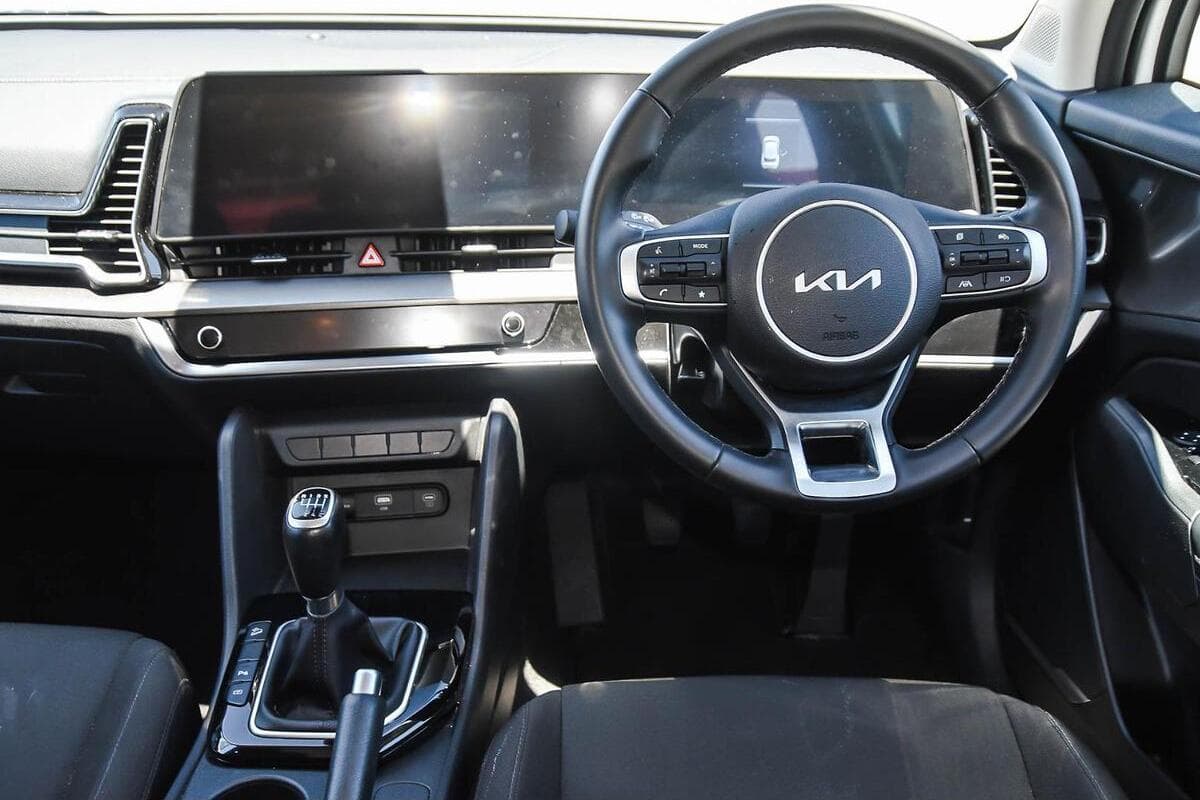 2025 Kia Sportage SX Manual FWD MY25 image 6