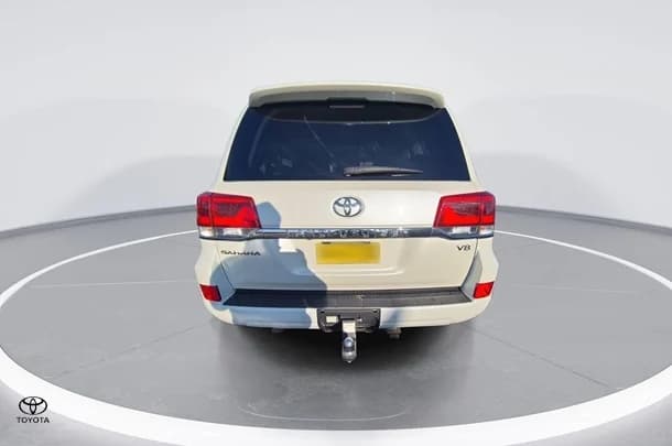 2021 Toyota Landcruiser Sahara image 2