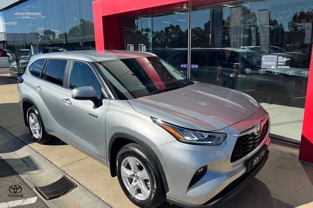 2024 Toyota Kluger GX image 5