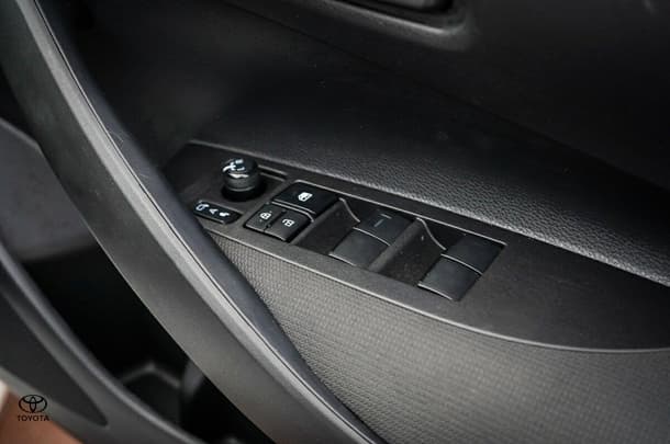 2024 Toyota Corolla Hatch Hybrid Ascent Sport image 13