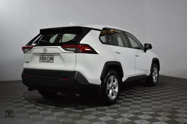 2019 Toyota RAV4 GX-2WD image 2