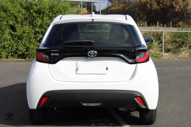 2021 Toyota Yaris Ascent Sport image 10