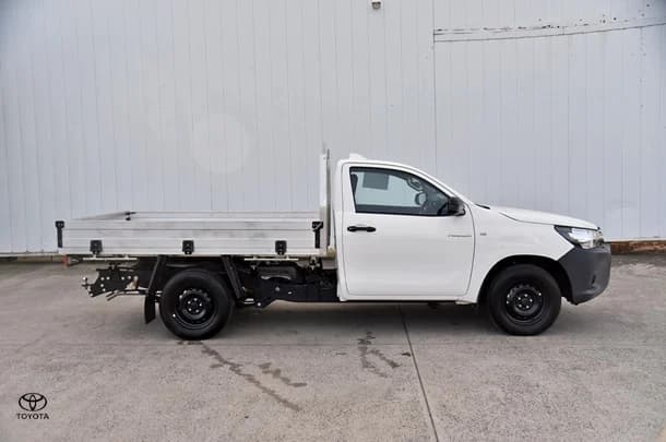 2023 Toyota Hilux 4x2 Workmate image 6
