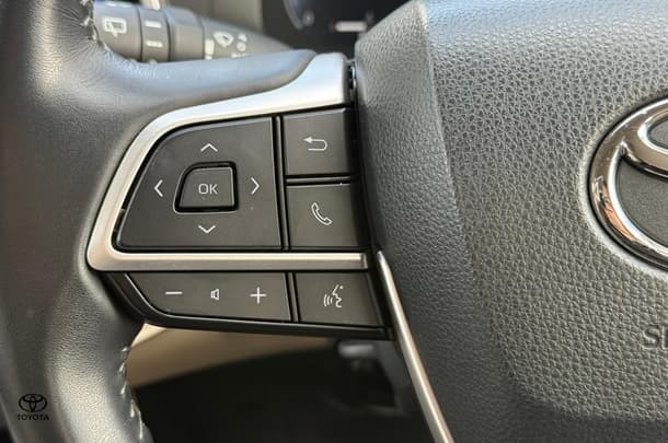 2023 Toyota Kluger 4x2 GRANDE image 16