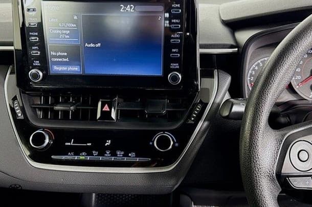 2021 Toyota Corolla Ascent Sport image 13
