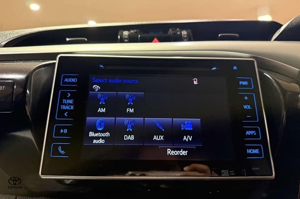 2019 Toyota Hilux SR5 image 21