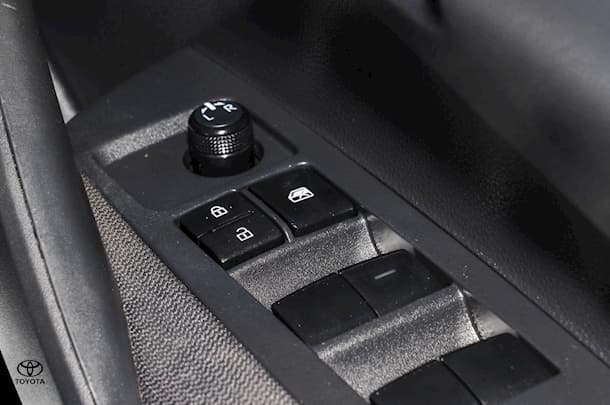 2020 Toyota Corolla Ascent Sport Hybrid image 16