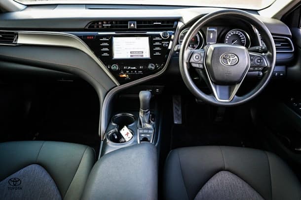 2019 Toyota Camry Hybrid Ascent image 13