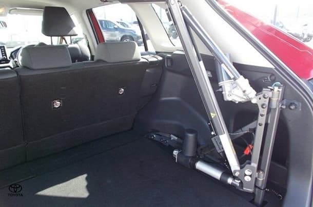 2020 Toyota RAV4 GXL-2WD image 14