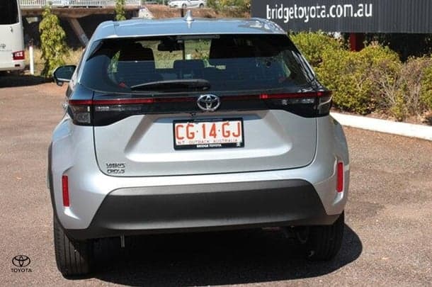 2023 Toyota Yaris Cross GX image 9