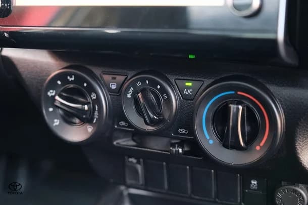 2021 Toyota Hilux 4x2 Workmate image 17