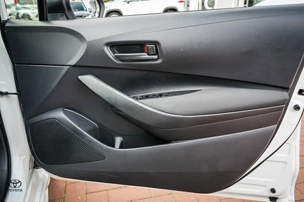 2024 Toyota Corolla Hatch Hybrid Ascent Sport image 12