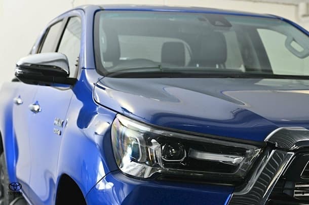 2023 Toyota Hilux SR5 image 4