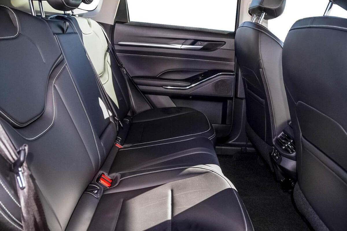 2025 GWM Haval H6 Lux Hybrid Auto image 9