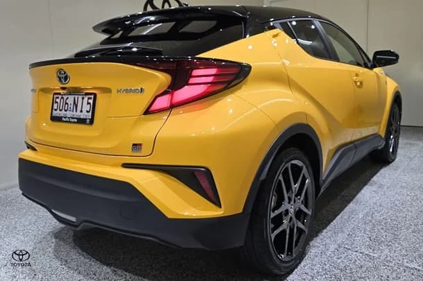 2023 Toyota C-HR Hybrid GR-S image 2