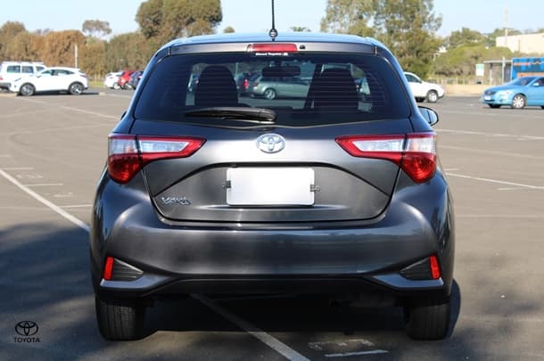 2019 Toyota Yaris Ascent image 8