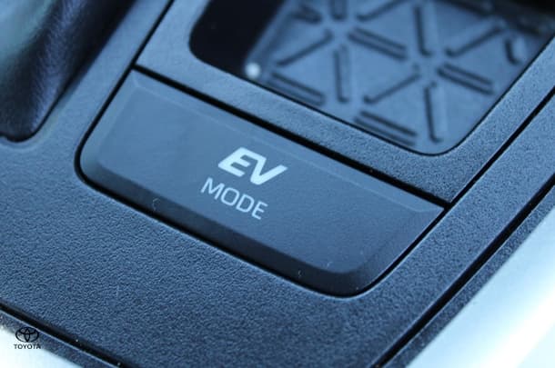 2021 Toyota RAV4 Hybrid GXL-2WD image 43