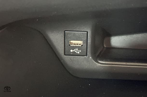 2023 Toyota CH-R GXL-2WD image 29