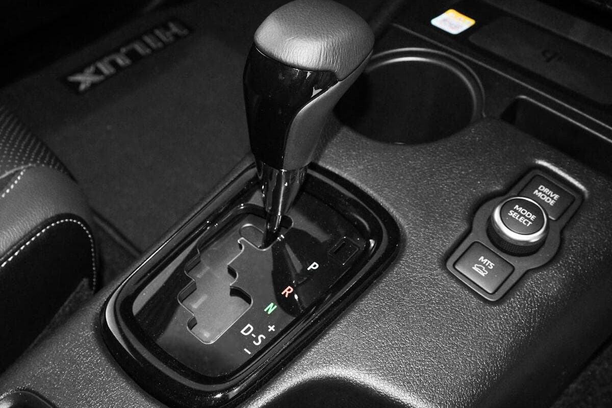 2024 Toyota Hilux Rogue 48V Auto 4x4 Double Cab image 16