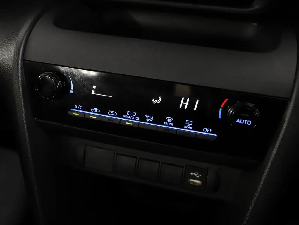 2020 Toyota Yaris Cross Hybrid GX image 13