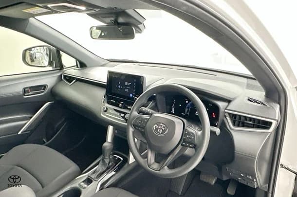 2022 Toyota Corolla Cross Petrol GX image 14