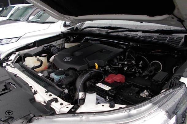 2023 Toyota HILUX 4x4 SR image 14