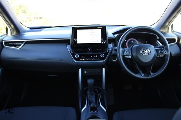 2023 Toyota Corolla Cross Petrol GX image 15