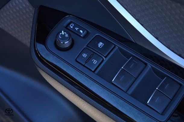 2023 Toyota C-HR Hybrid Koba 2WD image 15